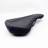 Cojín de asiento de coche para carretera al por mayor sillín ancho de nariz corta para bicicleta de montaña asiento de bicicleta hueco equipo de ciclismo fabricantes