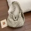 Bolsa Transversal de Lã Polar Quente Nova Inverno 2025 Feminina Retrô com Bolinhas Grande Capacidade Bolsa Tote para o Dia a Dia