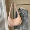 Bolsa de Hombro Individual Acolchada con Diamantes Nueva Otoño 2026 Bolso Cruzado Casual para Mujer Gran Capacidad Moderno Casual Color Sólido Bolso Dumpling