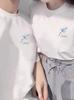 Camiseta de Verano Fresca de Seda de Hielo Estilo Hong Kong para Hombres y Mujeres Camiseta Versátil Sencilla Vestido de Pareja Hombres y Mujeres Mismo Mangas Cortas Tendencia