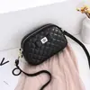 Bolsa Transversal Acolchoada com Laço para Mulheres, Bolsa de Ombro com Padrão de Losango Preto, Pequena Carteira Redonda de Couro PU com Ferragens Douradas
