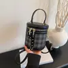 Bolso de Mano Pequeño de Alta Gama Transfronterizo para Mujer 2026 Nuevo de Moda Verano Versátil Moda Bolso de Hombro Cruzado Bolso de Mano Bolso Cubo