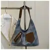 Bolsa Tote de Grande Capacidade para Trabalho e Deslocamento Outono e Inverno para Mulheres, Estilo de Nicho da Moda de Alta Qualidade, Bolsa de Ombro de Couro na Cor Café