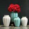 Nordic Modern Simple Home Vaso de cerâmica Venda por atacado joias Janela da sala de reuniões Acessórios de casamento Design Ornamentos
