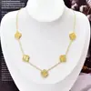 Pulseira Europeia e Americana de Cinco Folhas de Alto Padrão Transfronteiriça, Pulseira de Aço Inoxidável de Trevo de Cinco Folhas, Atacado de Joias em Aço Titânio