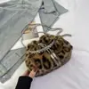 Bolsa de Pelúcia Portátil Xiaomi Fashion Estilosa para Mulheres 2026 Outono Nova Tendência Bolsa de Ombro Único com Corrente Bolsa Transversal de Alta Aparência