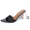 Zapatos de tacón alto de punta en tallas grandes, nuevo estilo verano 2026, tacón fino, sandalias transpirables de encaje sexy estilo europeo y americano para mujer