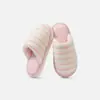 Novas pantufas quentes, grossas e peludas de outono e inverno para mulheres, para uso interno em casa, pantufas de algodão com sola macia antiderrapante, estilo casal