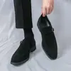 Sapatos masculinos de fronteira, sapatos de couro com fivela de camurça, novos sapatos casuais slip-on masculinos para primavera e outono, mocassins para cabeleireiros masculinos