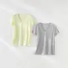26ª Novedad de Verano Ropa para Mujer Fresca y Transpirable Sencilla Cuello en V Borde Enrollado Refrescante Transpirable Color de Baja Saturación Hombro Normal Manga Corta Camiseta