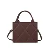 Bolso Tote Grande de Estilo Europeo y Americano con Relieve de Gran Capacidad Simple para Mujer 2025 Nuevo Bolso Acolchado de Moda Tendencia