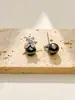 Pendientes de botón de flor y perla versátiles de moda Diseño de nicho Estilo de lujo ligero Pendientes de moda