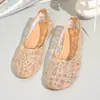 Venta al por mayor de zapatos de verano planos de malla para mujer de talla grande 2026, mocasines sin cordones y zapatos casuales
