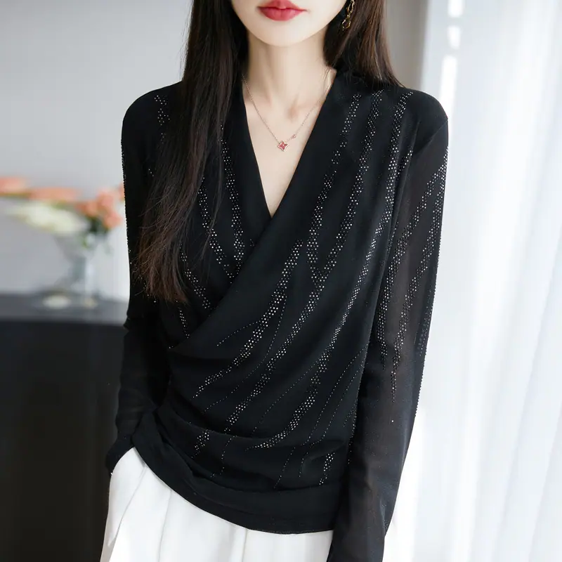 复制_长袖网纱V领显瘦打底衫女气质交叉领纯色上.jpg