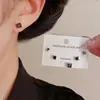 Set de aretes minimalista de moda de nicho, cuadrado y redondo negro, de tres piezas, con diseño único, aretes versátiles y compactos al por mayor