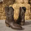 Botas de cowboy estilo western para mulheres, 2026, com detalhes bordados, saltos grossos, altura até o meio da panturrilha, novo design retrô, adequadas para comércio transfronteiriço, disponíveis em tamanhos grandes e em estoque