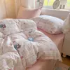 Temporada de Nuevos Estudiantes 2026 Set Suave de Algodón con Borla de Cuatro Piezas Lindo Fresco Artístico Juego de Cama de Estudiante de Tres Piezas