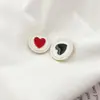 Fornecimento direto da fábrica fivela de metal para costura à mão Coração Vermelho Preto amor fivela de metal estilo pequeno perfumado feminino fivela de blazer