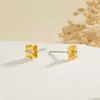 Bessy Plata Esterlina S925 Color Caramelo Flash Dorado Uña de Hueso de Oreja de Azúcar Pendientes Pendientes Femeninos Pendientes Diseño de Nicho