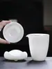 Colador de Té de Porcelana Blanca Dehua Integrado con una Taza de Servicio, Filtro y Divisor de Té