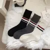 Meias Slouch Listradas de Caxemira Estilo Europeu Outono/Inverno Youjiaxiu, Meias Grossas Quentes de Cano Médio, Meias Femininas da Moda, Meias de Cano Médio
