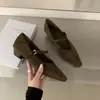 2026 Novo Modelo Sapato Feminino de Uma Tira Quadrado Pequeno Bico Camurça Salto Bloco Baixo Corte Profundo para o Dia a Dia