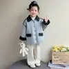 Chaqueta de Cuero con Forro de Piel Estilo Coreano para Niñas Otoño/Invierno 2026 Nueva Moda Infantil Top Engrosado para Niñas Pequeñas