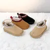 Zapatos de Invierno para Bebés y Niños 2025 Niños Botas de Algodón Gruesas y Cálidas Zapatos para Bebés y Niños Pequeños Niñas Moda Botas de Nieve