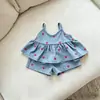 Conjunto Jeans Estampado de Corações para Meninas 2026 Nova Chegada de Verão Roupa de Bebê Menina Fresca Conjunto de Duas Peças com Shorts Suspensório Estilo Coreano