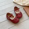 Sapatos de Couro Infantis 2026 Primavera/Outono Novo Estilo Coreano Versátil Laço Sapatos de Aprendizagem para Meninas Sola Macia Cadarço Sapatos Simples