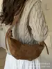 Bolsos de Diseño de Nicho para Mujer Otoño e Invierno 2025 Nueva Moda Bolso de Hombro Único Cruzado Tipo Croissant Bolso de Axila de Alto Nivel Tipo Empanada