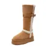 Botas de neve de cano alto, reversíveis e estilosas para mulheres, com sola grossa, novo estilo de inverno 2026, forradas com fleece e com acolchoamento de algodão, botas de algodão de cano longo