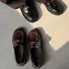 Sapatos JK de Couro Quadrados Modernos para o Dia a Dia com Fivela Pequena, Couro Bovino, Salto Baixo Robusto, Bico Redondo, Mocassins, Couro Genuíno, Boca Profunda, Sapatos Individuais para Mulheres