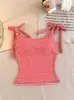 Camiseta de alça simples listrada estilo coreano com bojo e alças, novo top feminino de verão slim fit versátil para usar por cima