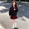 Conjunto de primavera y otoño para niña 2026 nuevo casual chaqueta de béisbol color block y falda plisada conjunto de dos piezas transfronterizo moderno
