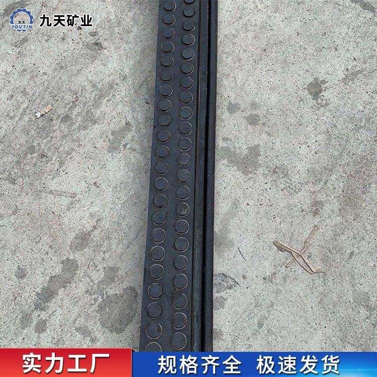 轮缘槽橡胶塞条1