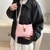 Bolsa de Ombro Popular Francesa para Axila 2025 Primavera Novo Design de Nicho Moda Personalizada para o Dia a Dia Bolsa Lua Nova