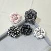 Suqi Delicado 7cm Pequeño Estilo Fragante Pin Flor de Camelia Inclinada Accesorios de Ropa Francesa de Alta Gama Broche para Mujer