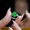 Anillo Versátil de Nuevo Estilo Chino Plata de Ley Ágata Calcedonia Comparable al Jadeíta Verde Zhengyang Blanqueador Moda Modelo Femenino