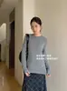Confortável grupo estilo coreano. Camiseta redonda de mousse escovada para mulheres, novo corte slim, elástica e confortável, base para outono e inverno