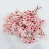 Tela de Seda de Flor de Durazno de Rama Corta Simulada Ramo Artificial Falso Escenario Floral de Boda Decoración de Escritorio para el Hogar Flor de Cerezo Transfronteriza