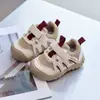 Sapatos respiráveis antiderrapantes para primavera e outono para crianças de 0 a 3 anos, tênis para meninos e meninas, sapatos esportivos, sapatos para bebês aprenderem a andar com solas macias