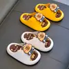 Sandálias e Chinelos de Verão Capivara Aobo para Crianças Meninos Antiderrapantes Solado Macio Pai-Filho Crianças Médias e Grandes Sandálias de Banho Infantis