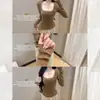 Camiseta básica de punto gris puramente seductora de cuello cuadrado y manga larga para mujer, top interior ajustado para otoño e invierno con escote pronunciado, top sexy