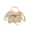 Bolsa de Mão Simples com Bolinhas Estilo Coreano para Mulheres 2026 Novo Modelo Bolsa de Ombro Fresca de Luxo Leve Bolsa Transversal Fashion