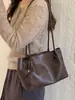 2026 Invierno Nuevo Retro Bolso Tote de Gran Capacidad para Mujer Estilo Perezoso Casual para el Trabajo Temperamento Bolso de Hombro Único para Debajo del Brazo