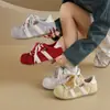 2026 Novo Tênis Branco Feminino de Verão com Aumento Oculto de Altura, Estilo Coreano, Malha, Casual, Esportivo, Versátil, Estilo de Rua K282
