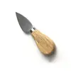 En stock juego de seis piezas de cuchillo para queso de acero inoxidable cuchillo para mantequilla mango de madera de caucho cuchillo para cortar queso cuchillo para queso