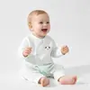 Tela Clase A, algodón puro, mameluco mariposa sin costuras para recién nacido, esencial para bolsas de maternidad, nueva ropa cómoda para el otoño de 2026