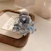 Pinza de Garra con Borla de Cristal de Gama Alta Tamaño Pequeño Pinza para Recoger la Mitad del Cabello para Mujeres Parte Posterior de la Cabeza Elegante Pinza de Tiburón Accesorios para el Cabello Tocado Versátil